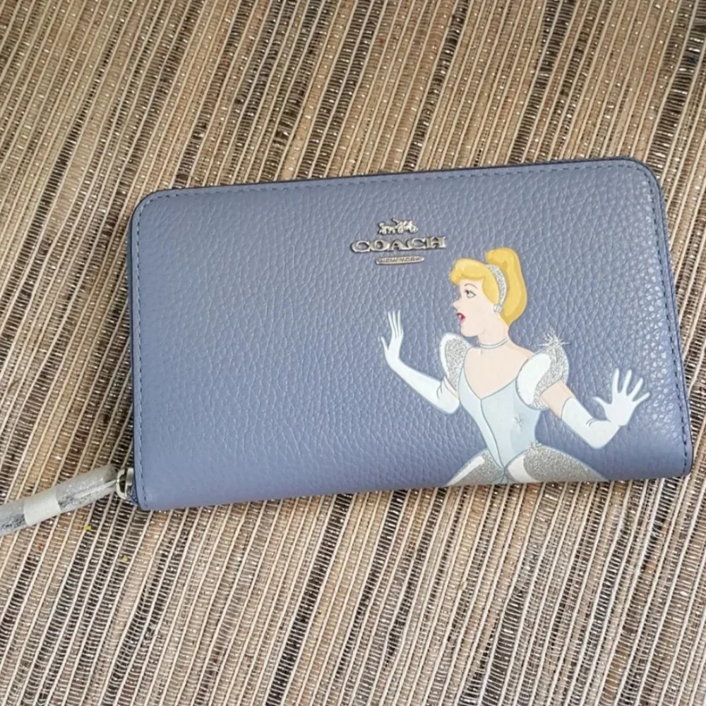 Coach Disney X Cinderella medium zip wallet - Picture 9 of 11